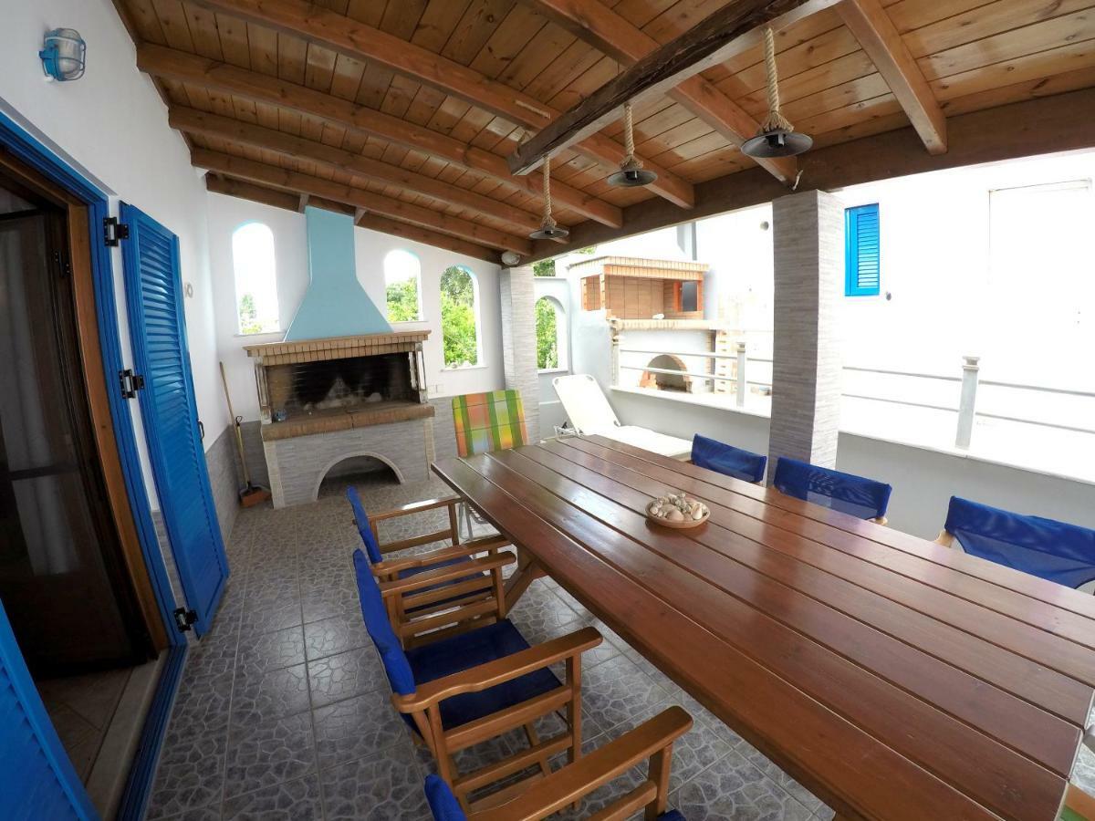 Papadogiannopoulos House Aigio Exterior photo
